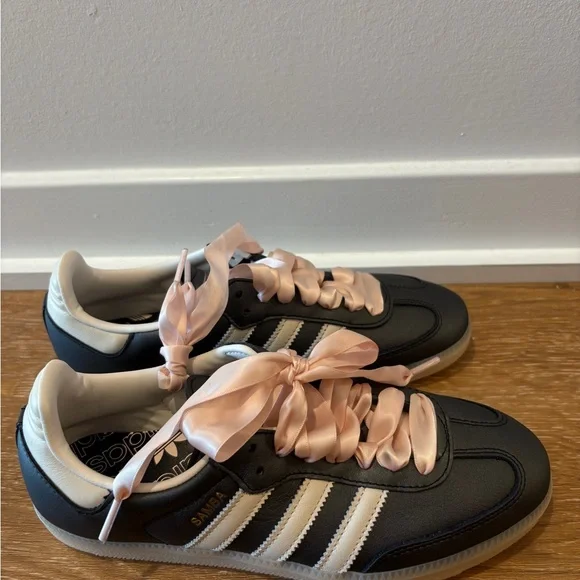 Samba 'Black Wonder Quartz Ribbon Laces' - Picture 2 of 6